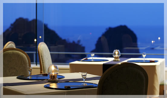 Dining Restaurant with Panoramic Views: Ginka